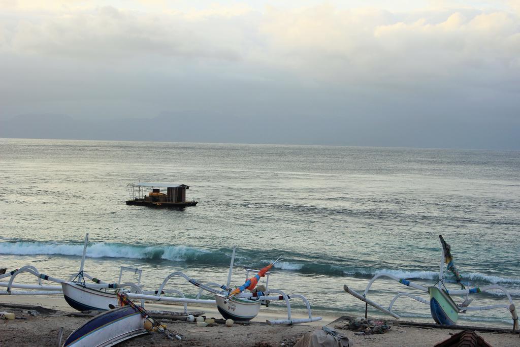 Deva Devi Beach Inn Luxury Batununggul Exterior photo