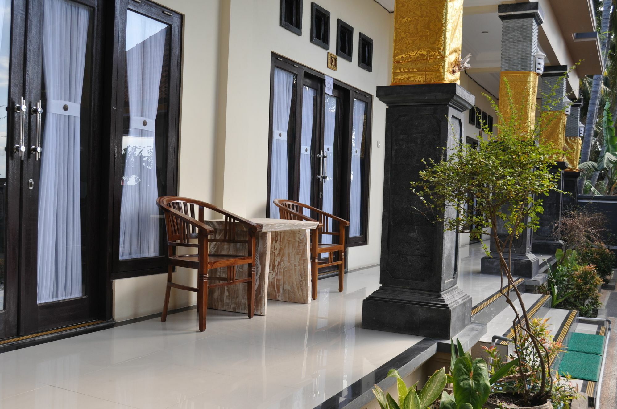 Deva Devi Beach Inn Luxury Batununggul Exterior photo