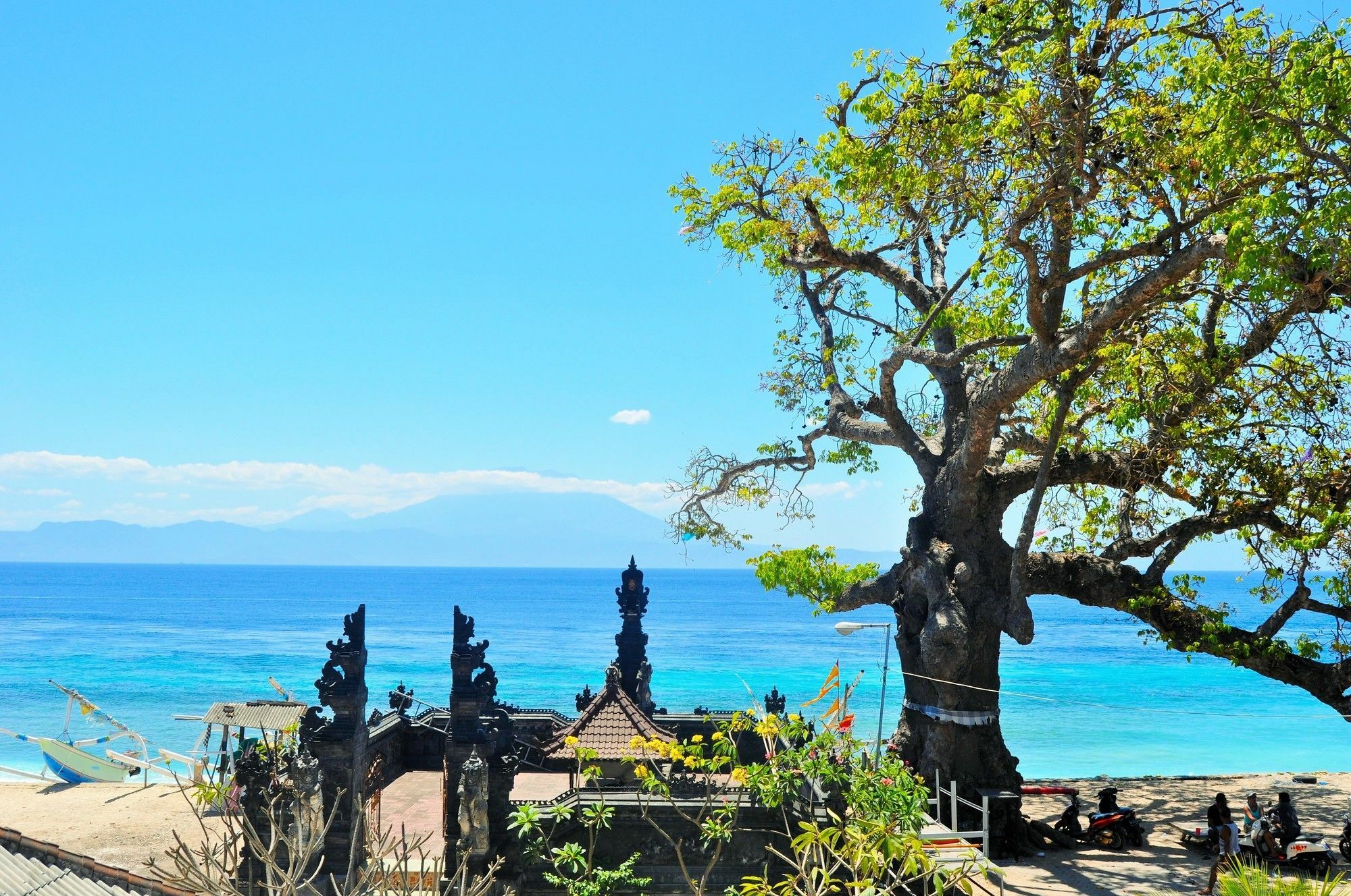 Deva Devi Beach Inn Luxury Batununggul Exterior photo